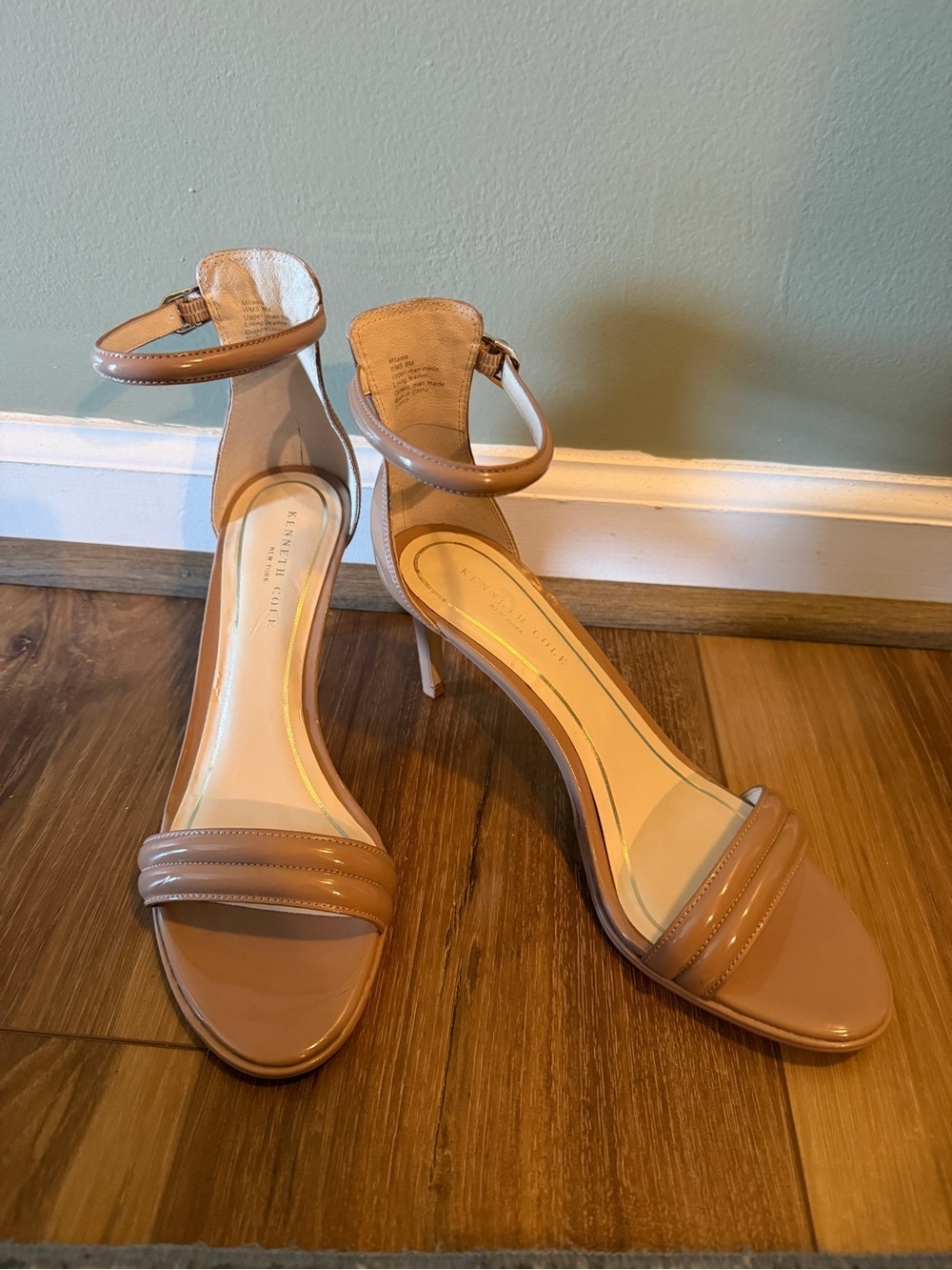 Kenneth Cole New York Milania Sandal nude size 8